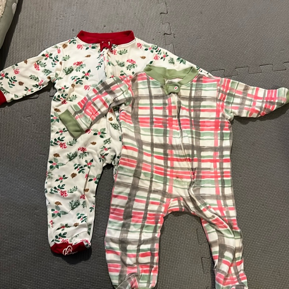 Burts Bees Baby Zip Jammies. Size 6-9 months.